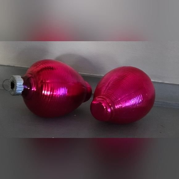 Shiny Bright Christmas Ornaments (2) - Picture 3 of 4